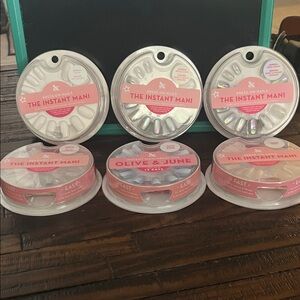 The Instant Mani Press-On Nails